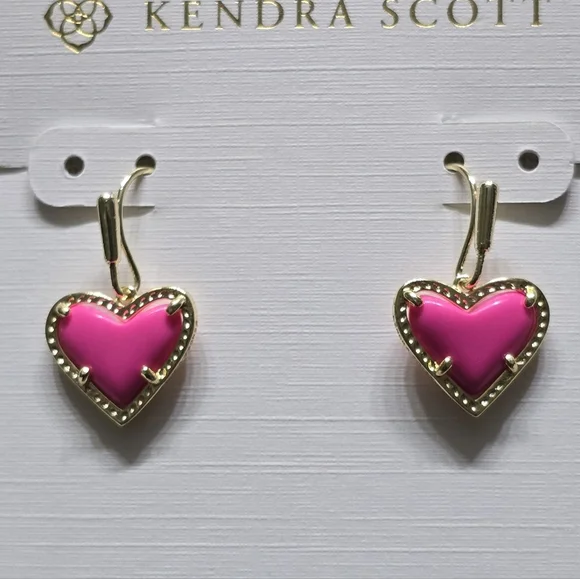 Kendra Scott Ari Pink Heart Necklace & Earrings Set - Picture 2 of 5